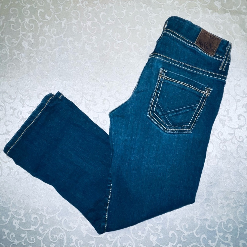 BKE Payton Cropped Stretchy Capri Jeans - Picture 8 of 16